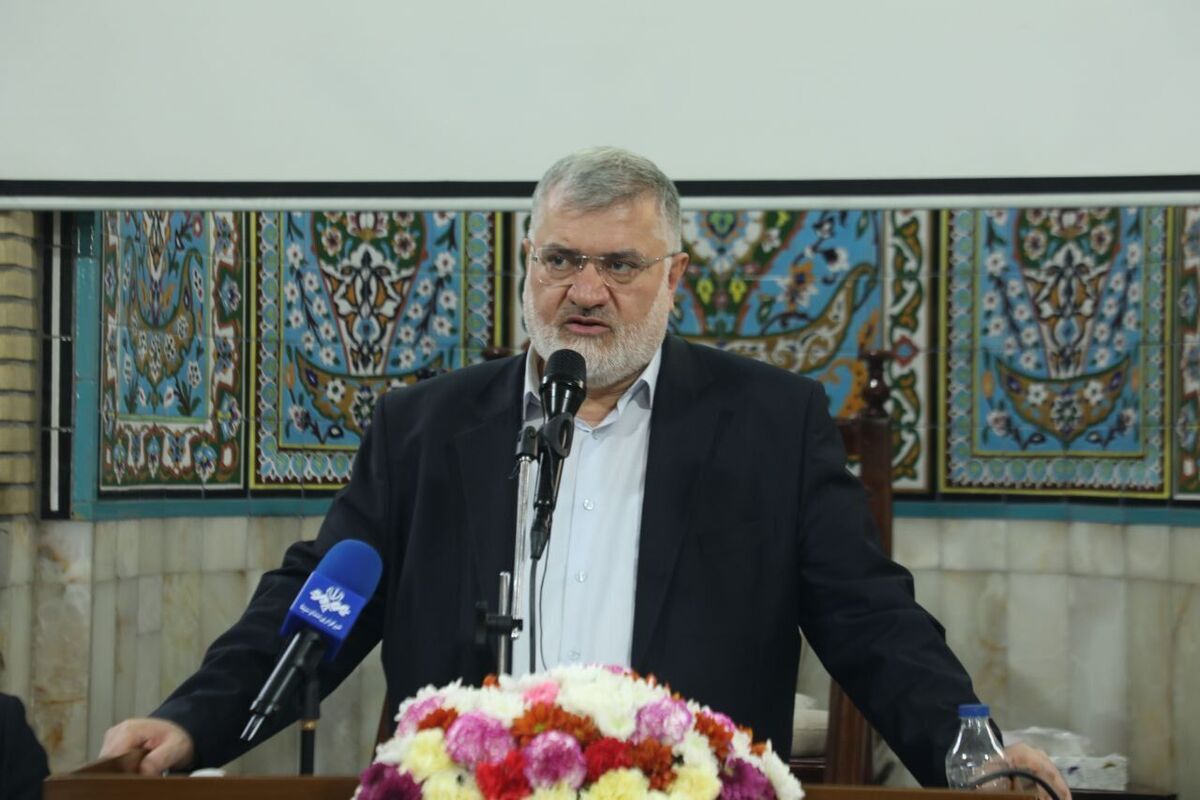  استاندار تهران: صادرات راه عبور از محدودیت‌های ارزی است 