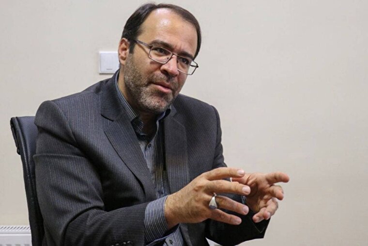 «بانک آینده» ۵٠ درصد زیان انباشته نظام بانکی کشور را دارد/ انحلال آغازی برای برخورد با بانک‌های متخلف