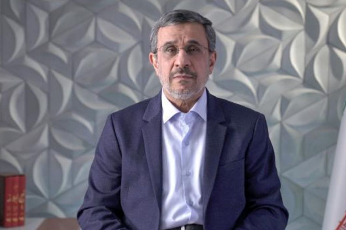  چه کسانی با احمدی‌نژاد از کشور خارج شدند؟ + تصویر 
