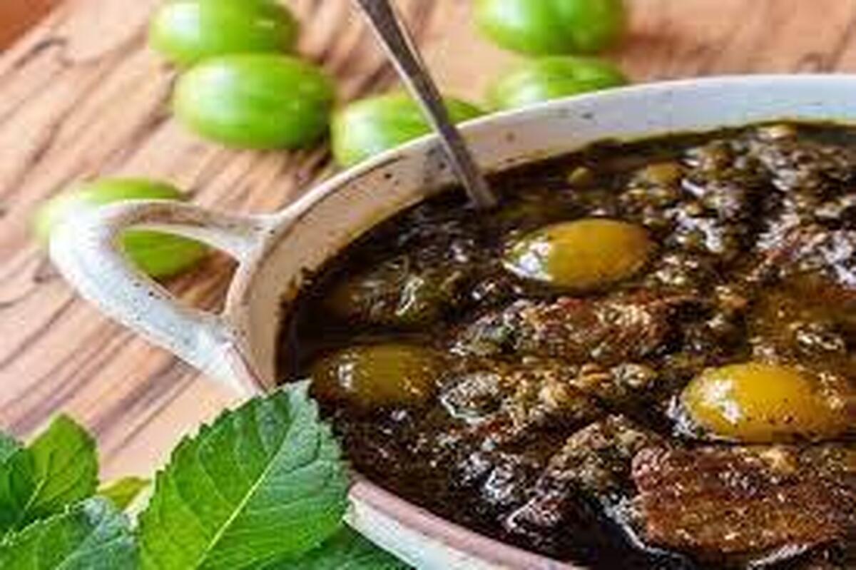طرز تهیه خورش گوجه سبز با مرغ + همه مواد لازم طرز تهیه خورش گوجه سبز با مرغ + همه مواد لازم