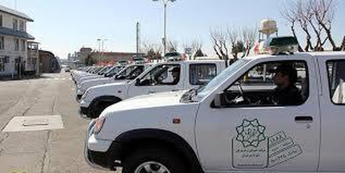 تصاویر تکان دهنده از کشیدن یک زن روی زمین توسط گشت+ فیلم