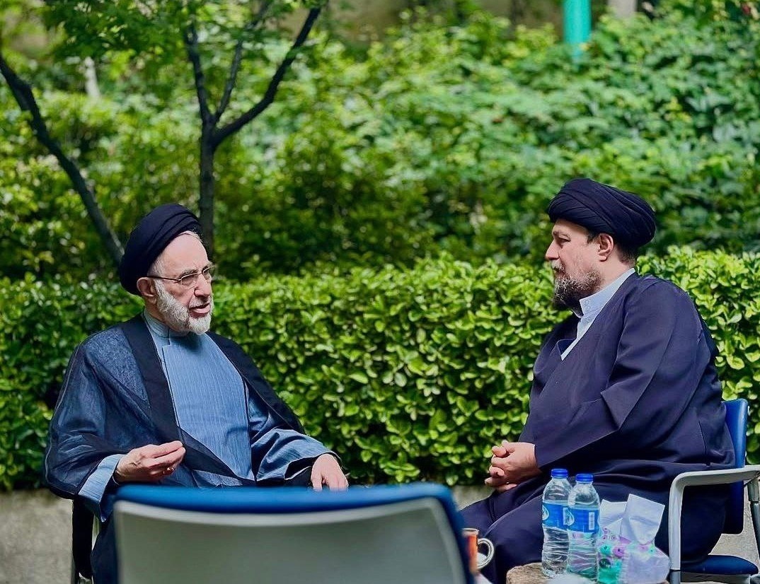 تصویری از دیدار امروز سید محمد خاتمی و سید حسن خمینی+ عکس