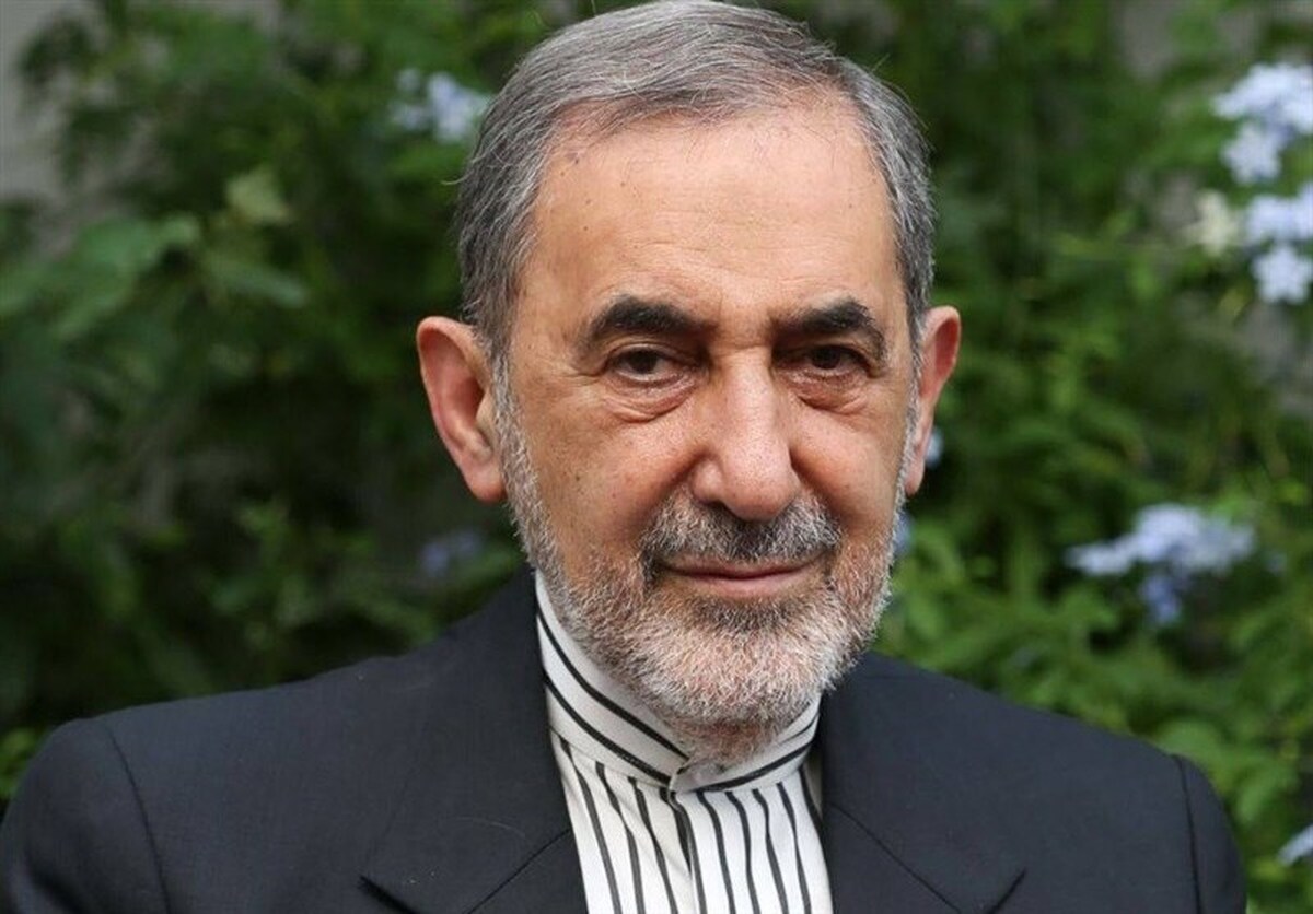  ولایتی: نظم نوین جهانی در راه است و ایران در مرکز ایستاده است 