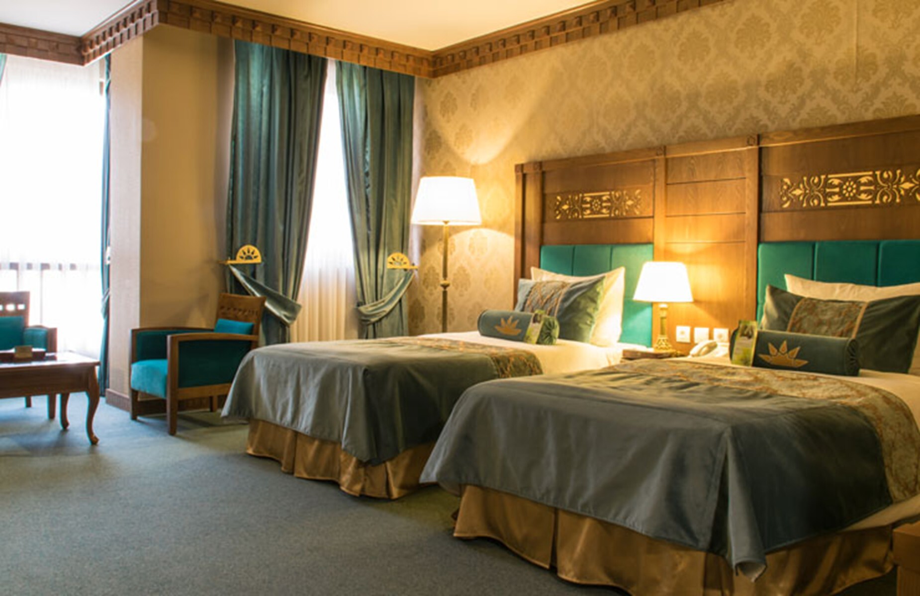 Zandiyeh Hotel