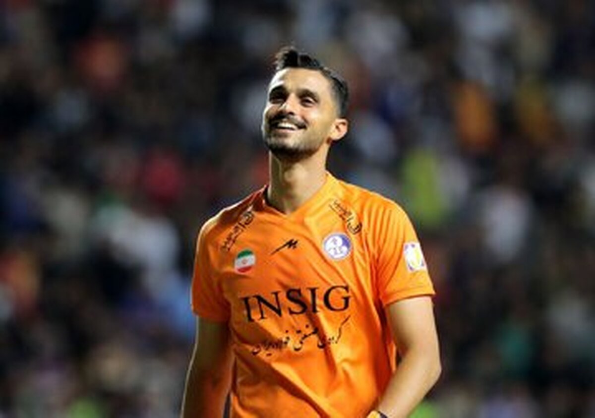 فسخ یکطرفه گلر پرسپولیسی فسخ یکطرفه گلر پرسپولیسی