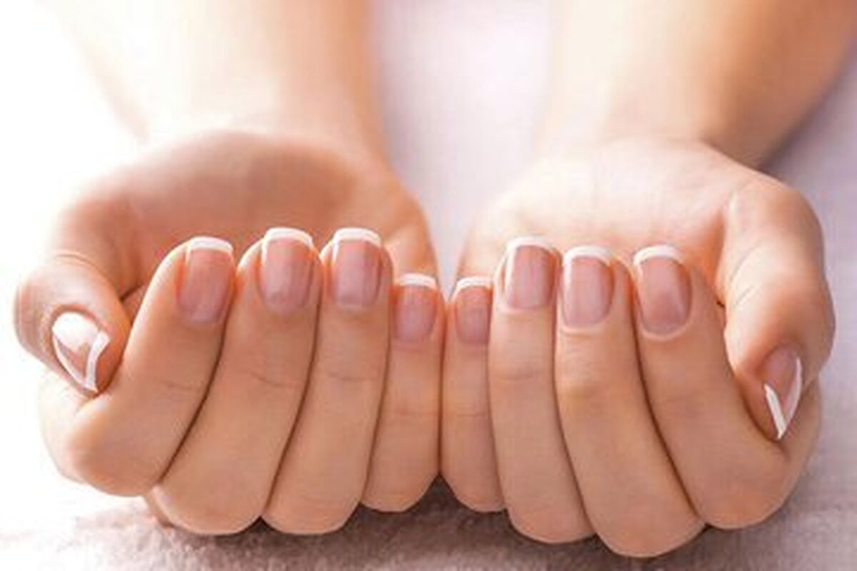 این ویتامینها به سلامت و رشد ناخن کمک میکند این ویتامینها به سلامت و رشد ناخن کمک میکند