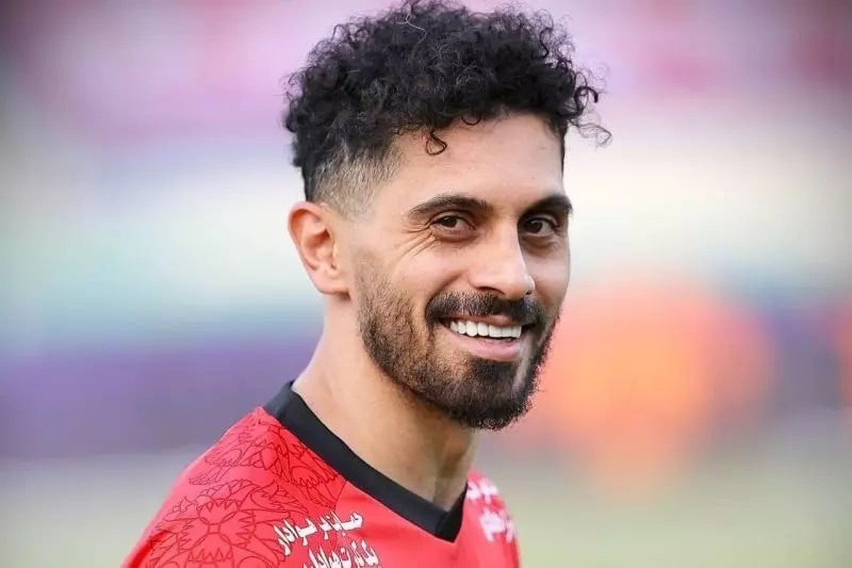 خبر خوش برای هواداران پرسپولیس/ قرارداد عالیشاه تمدید میشود خبر خوش برای هواداران پرسپولیس/ قرارداد عالیشاه تمدید میشود