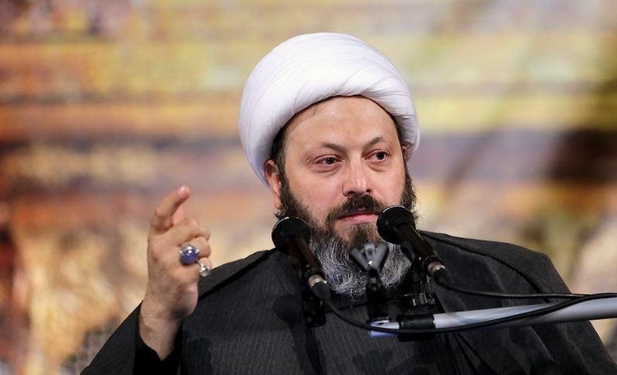 چرا و چگونه فقط قاسمیان از وجود مراکز فحشا در مکه و مدینه خبر دارد؟!