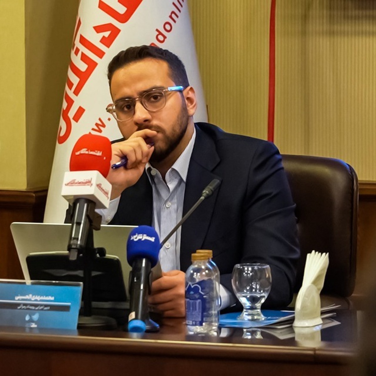  وقتی مذاکرات قوی‌تر از وزیر فرمان دلار را می‌کشد؛ وزیر اقتصاد کجاست؟ 