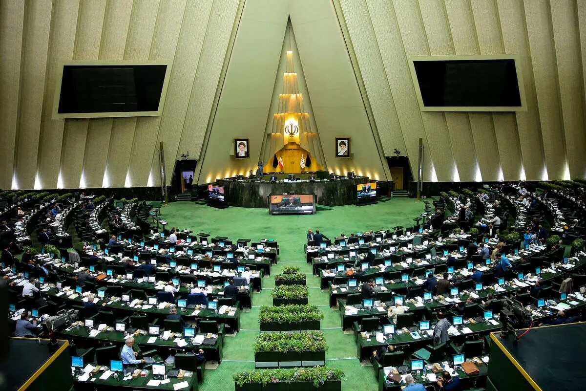 طرح دو فوریتی مجلس برای مطالبات کامیون‌داران