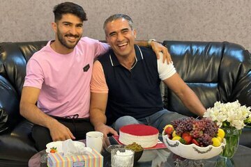 احمدرضا عابدزاده در بیمارستان بستری شد +عکس