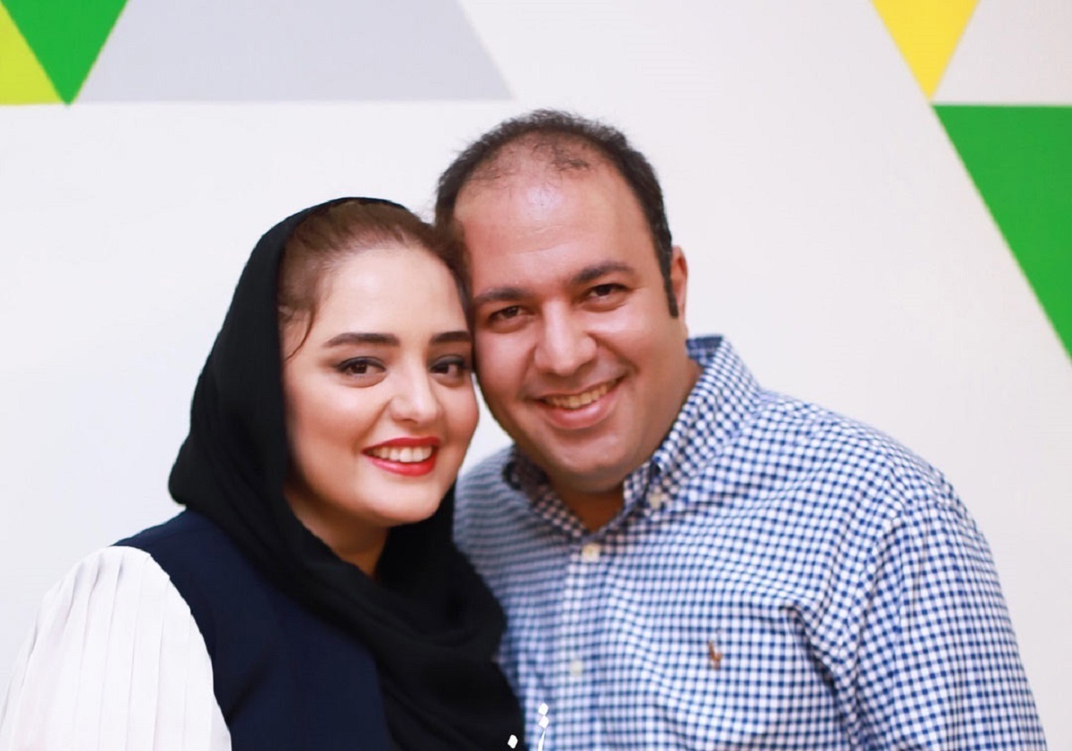 بوسه جنجالی علی اوجی به دستان همسرش در جوکر +فیلم