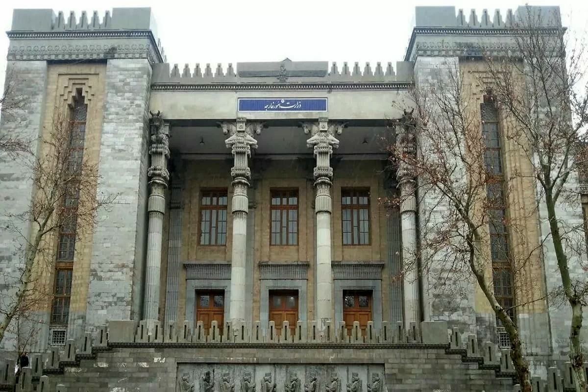  توضیح وزارت خارجه درباره گفت‌وگوی عراقچی و حامد کرزی در رم 