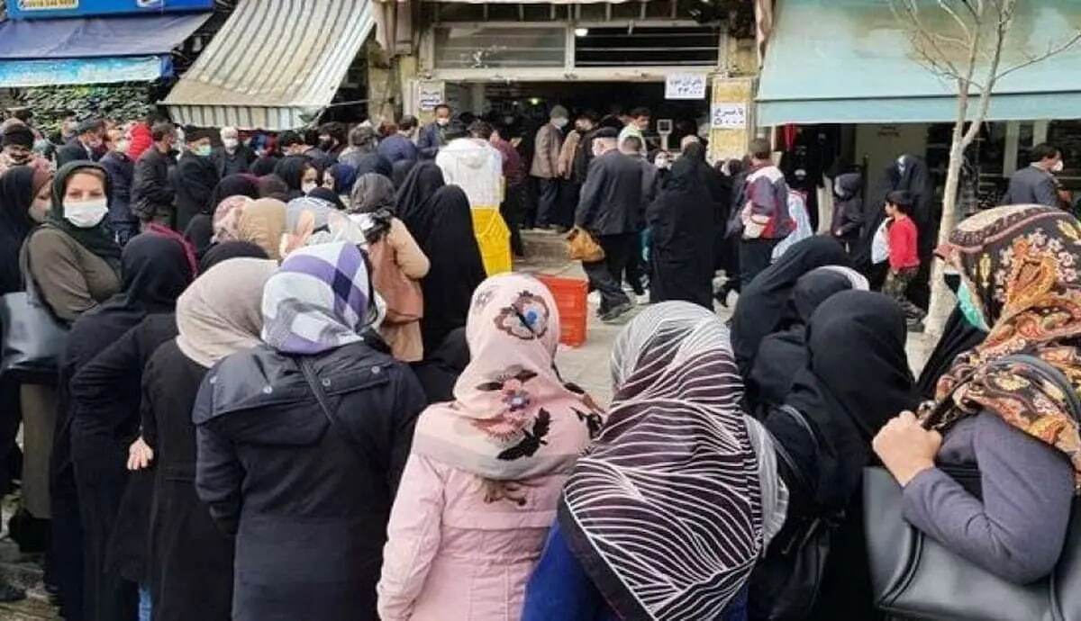 مردم برای خرید گوشت ارزان صف کشیدند