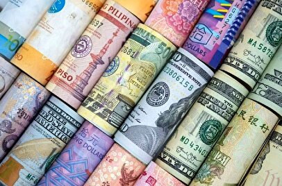 کدام ارز‌ها در سال ۲۰۲۵ بیشترین سقوط را داشتند؟