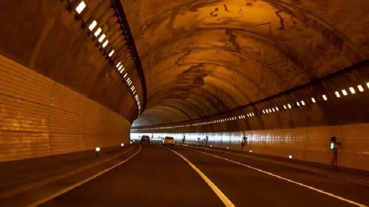 تونل امیرکبیر تهران مسدود شد