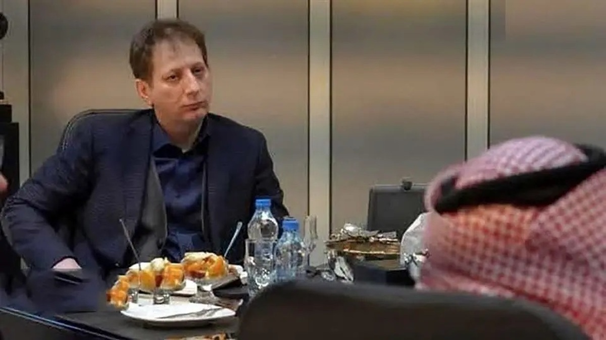 بابک زنجانی از کدام نهاد قانونی مجوز فعالیت دارد؟