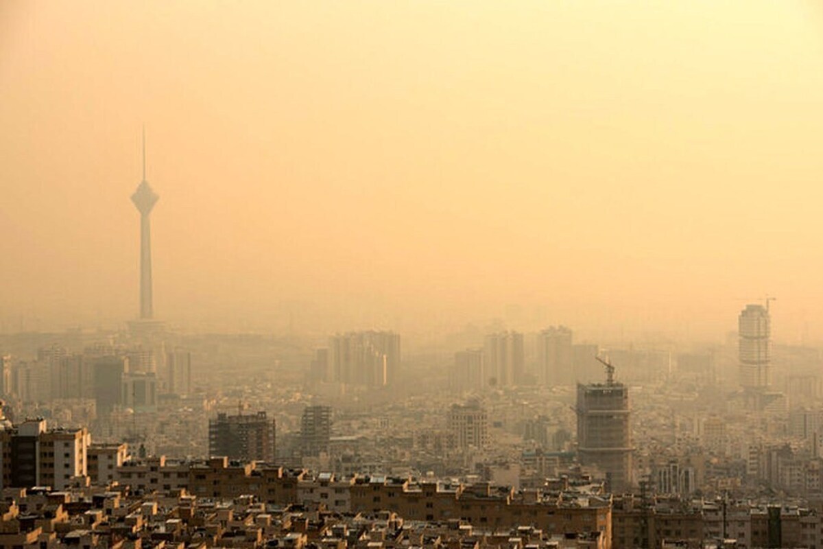 تهران در محاصره گرد و غبار؛ آسمان خاکستری از غرب تا شرق