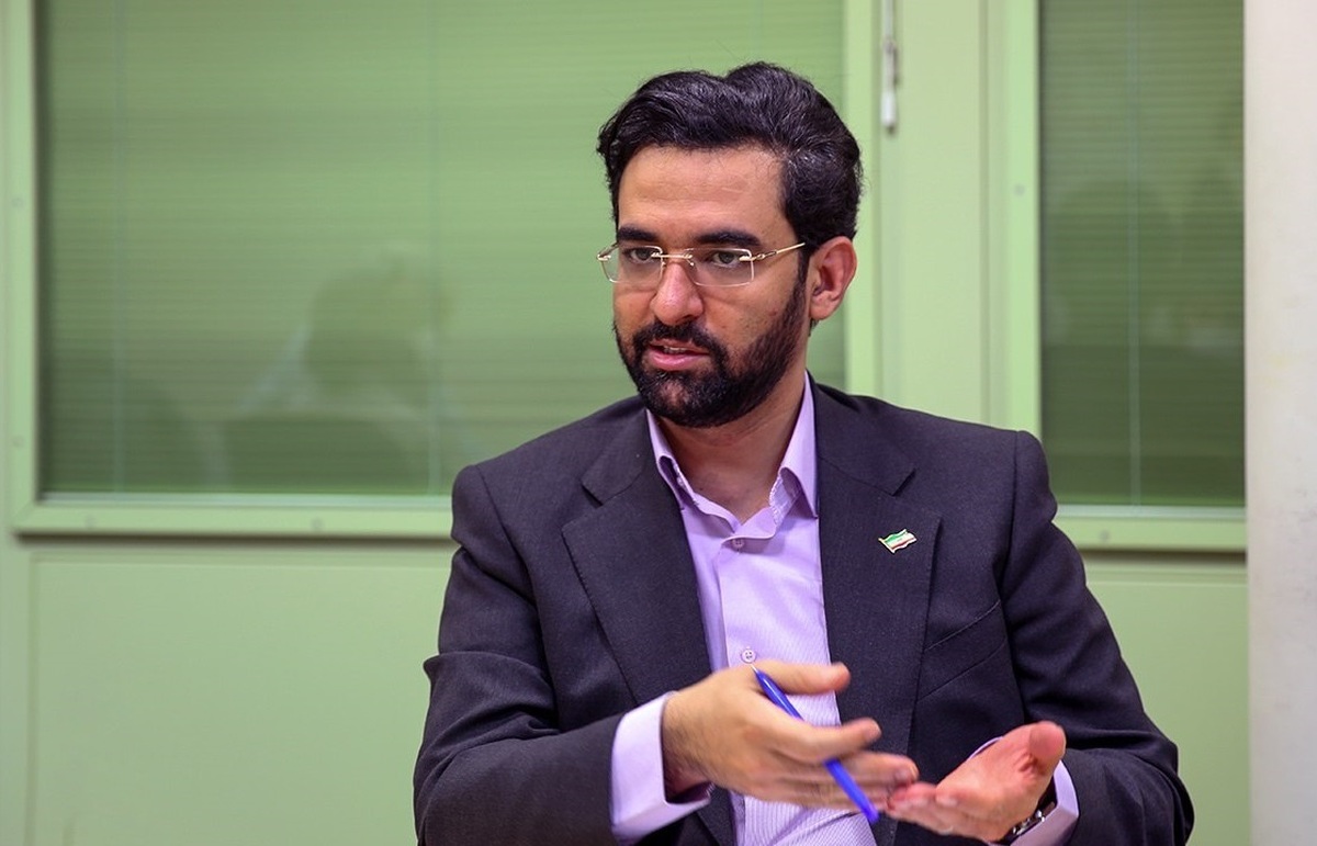 واکنش آذری جهرمی به پیشنهاد نوشتن نامه به ایرانیان خارج از کشور