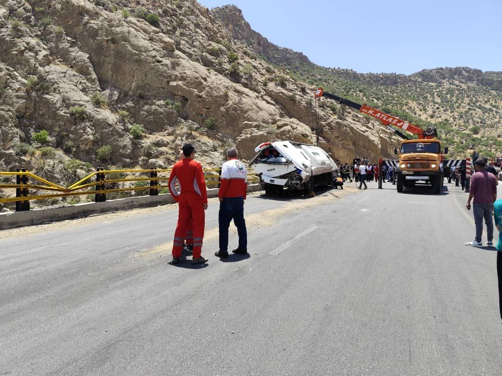 افزایش جان‌باختگان حادثه واژگونی اتوبوس + تصاویر