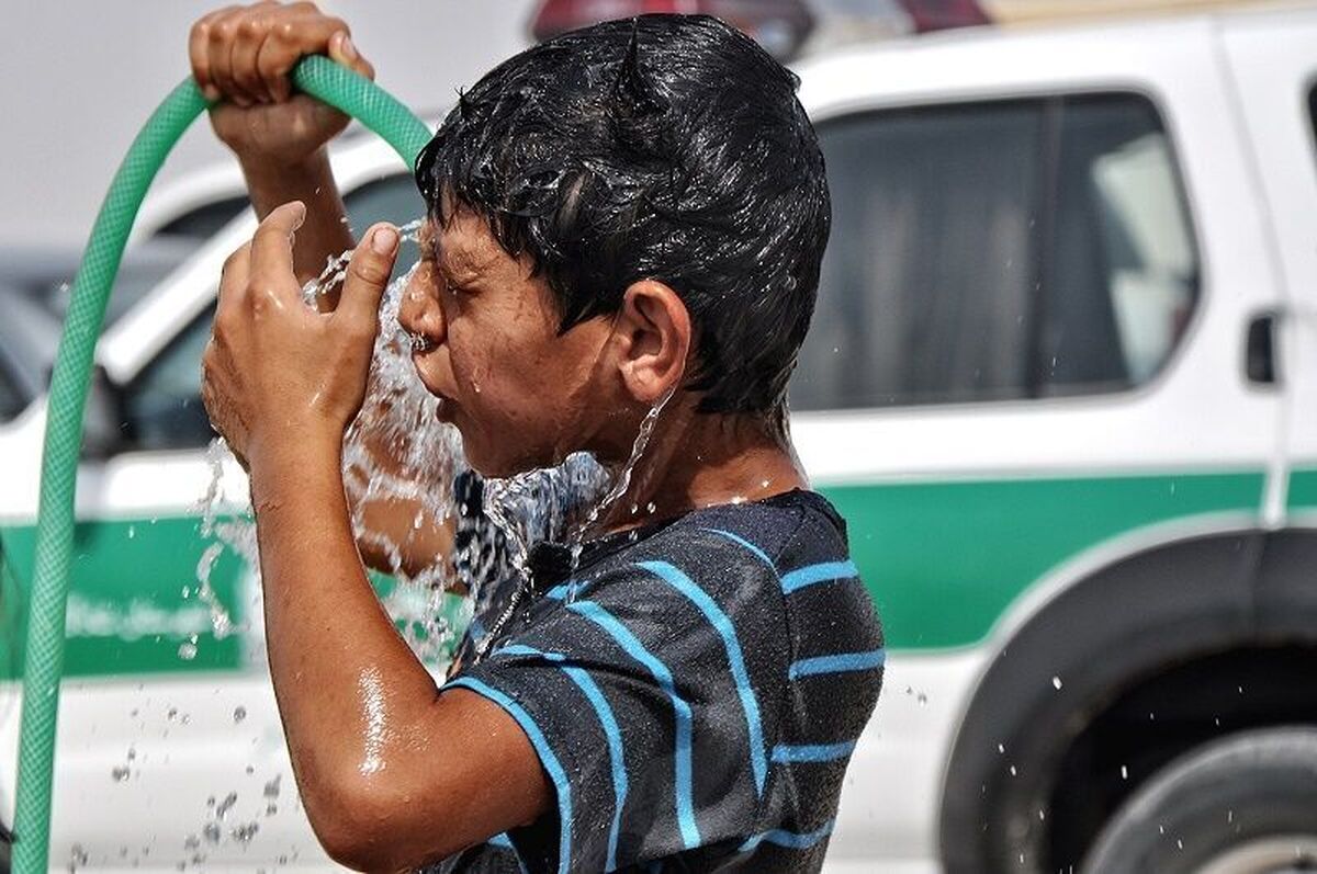 جهنم بیآب و برق ایران / دمای خوزستان ۵۰ درجه را رد کرد! جهنم بیآب و برق ایران / دمای خوزستان ۵۰ درجه را رد کرد!