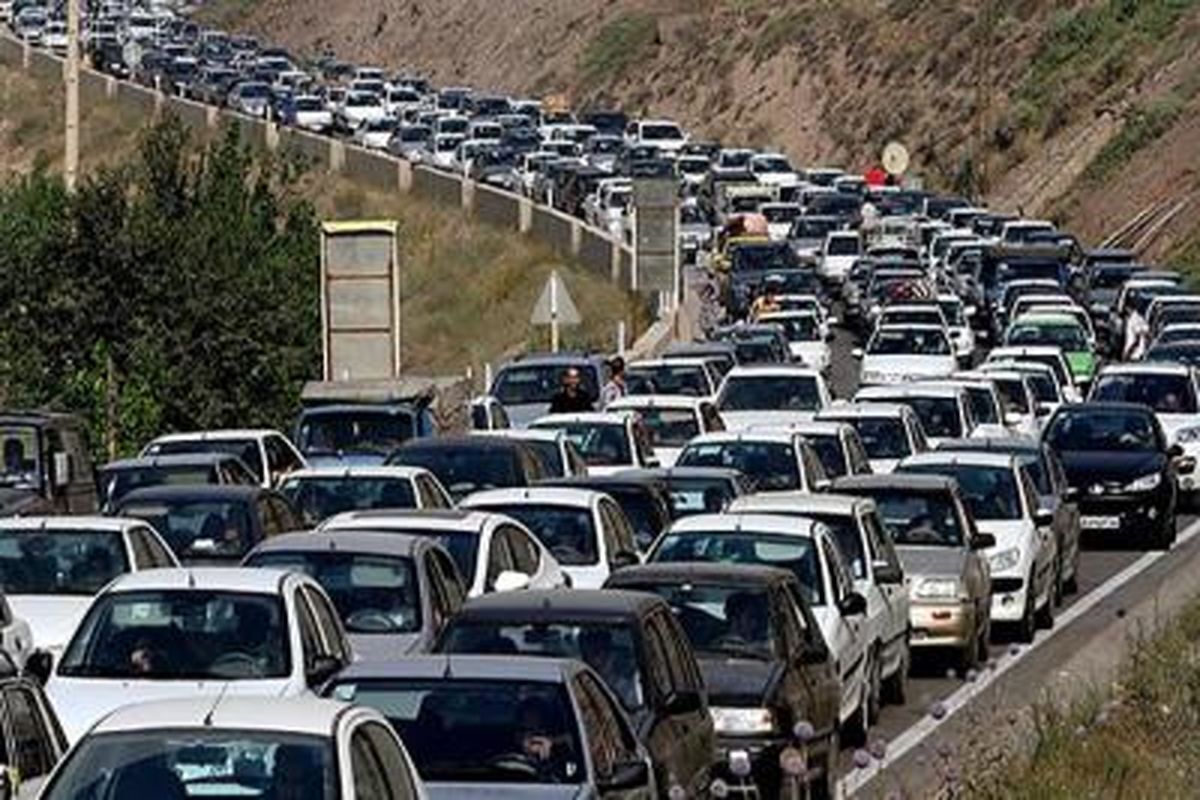 ترافیک نیمه‌سنگین در جاده چالوس