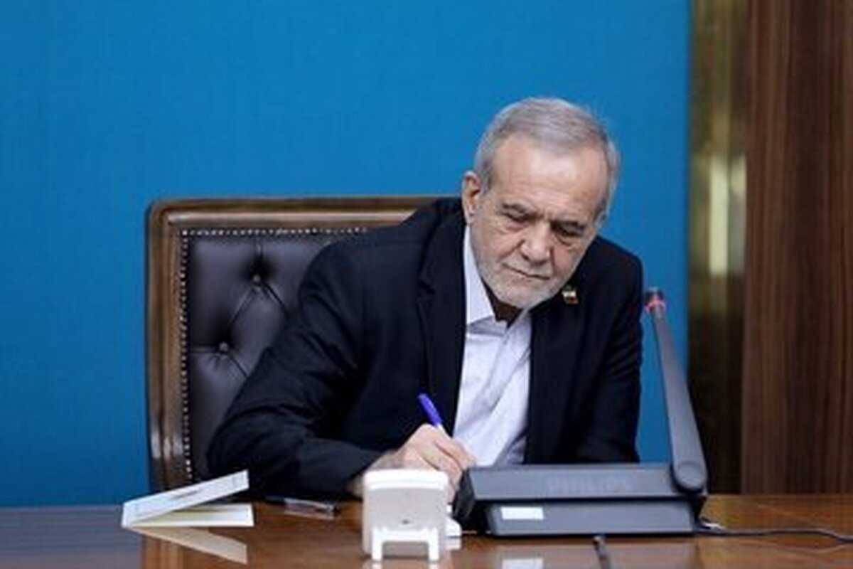 برخورد شدید پزشکیان با آقامیری در جلسه شورای عالی فضای مجازی + عکس