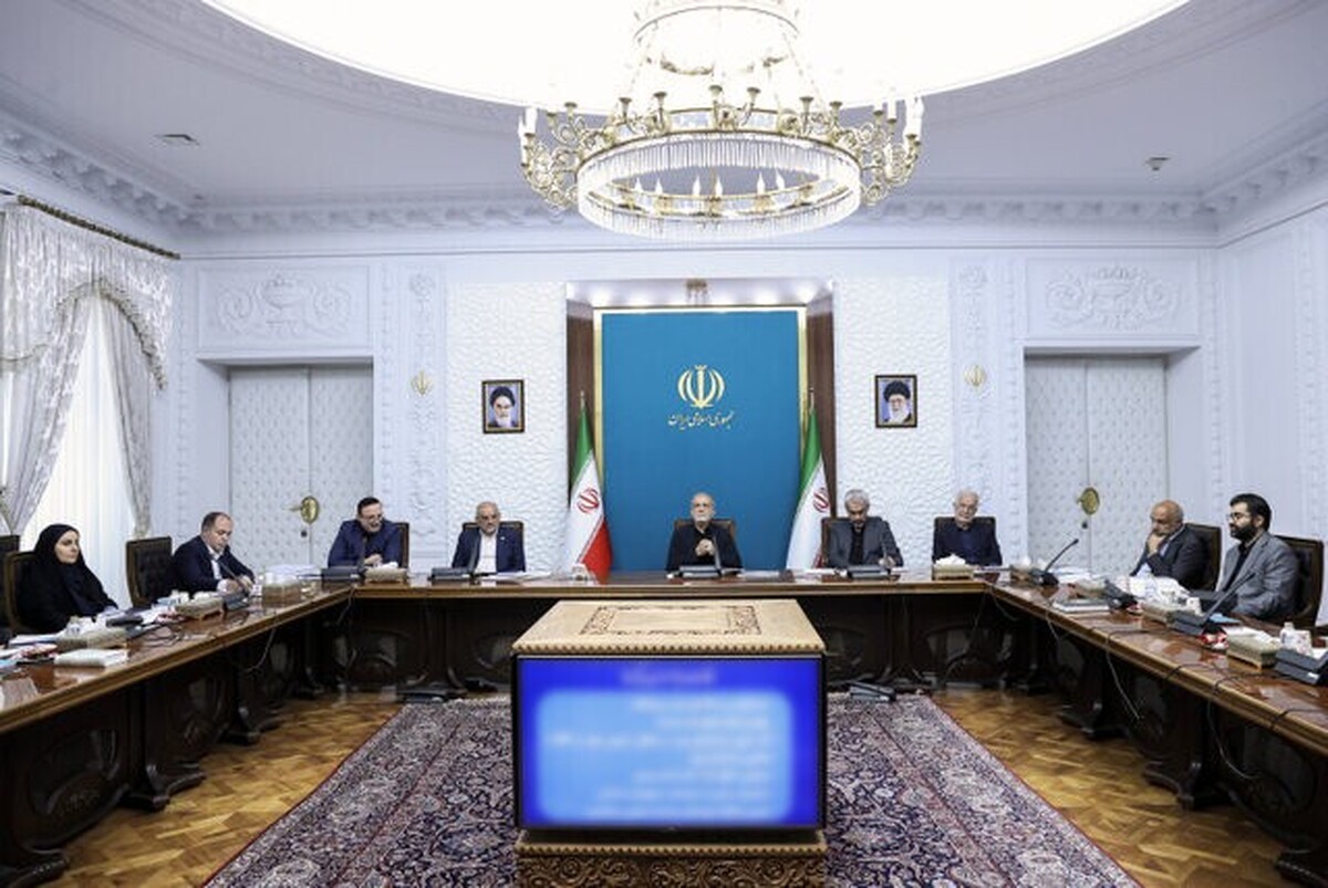 پزشکیان خواستار گسترش سرمایه‌گذاری‌های مشترک در مناطق آزاد شد
