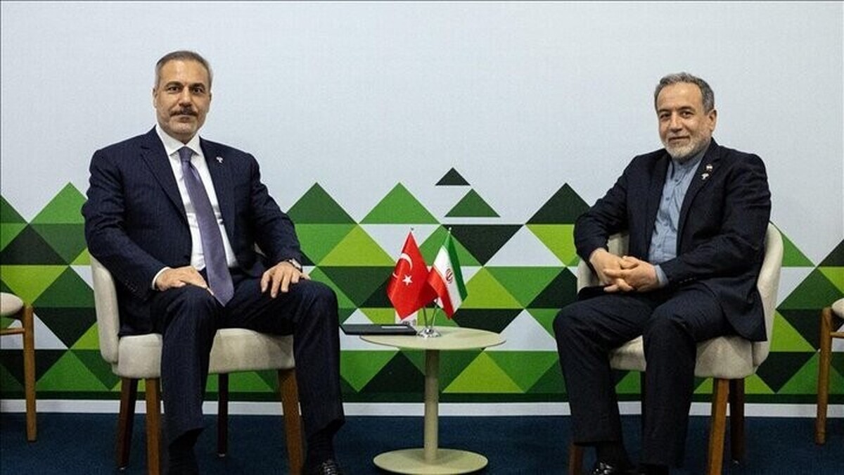 گفتگوی دیپلماتیک عراقچی با همتای خود در ترکیه درباره برجام