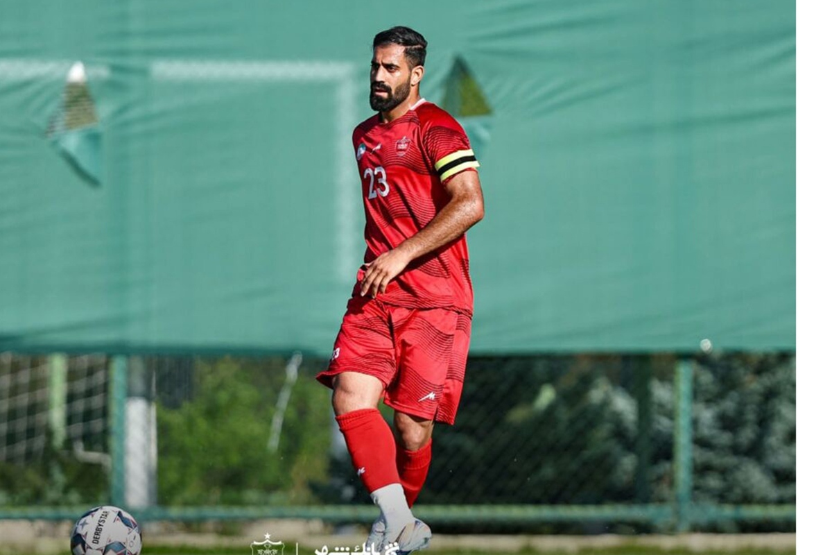 کاپیتان پرسپولیس قید بازوبند را زد! کاپیتان پرسپولیس قید بازوبند را زد!