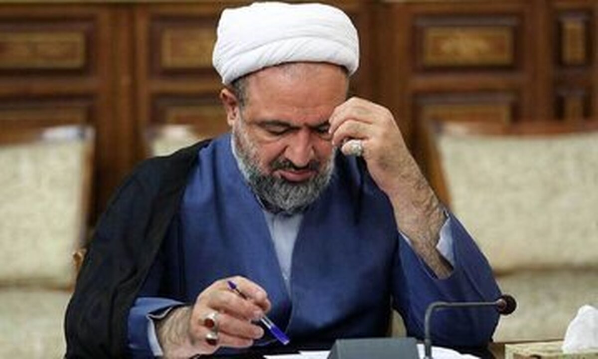 رسایی بازهم حمله کرد! رسایی بازهم حمله کرد!
