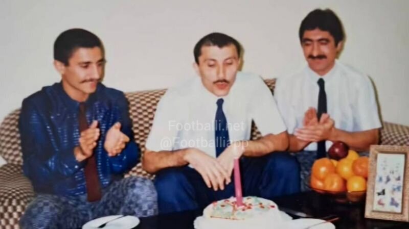 تصویری دیده نشده از قلعه‌نویی با کروات و شلوار جذب عجیب!