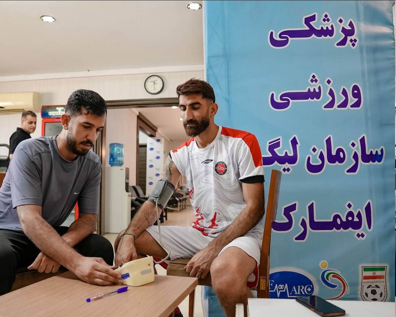 تست پزشکی بیرانوند با لباس این تیم! + عکس