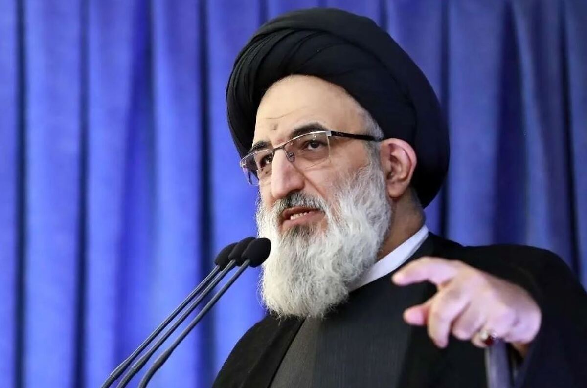 امام جمعه کرج: در جنگ ۱۲ روزه صد‌ها قصه مثل واقعه طبس رخ داد