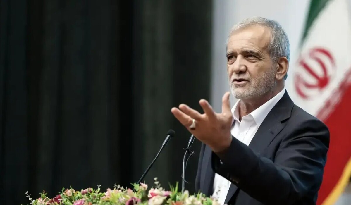 پزشکیان: افزایش قیمت بنزین قطعی است / چرا باید ۴ میلیارد دلار بنزین برای پرمصرفها وارد کنیم! پزشکیان: افزایش قیمت بنزین قطعی است / چرا باید ۴ میلیارد دلار بنزین برای پرمصرفها وارد کنیم!