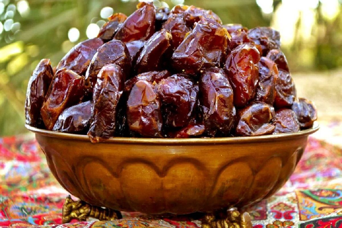 قیمت خرما در میادین میوه و ترهبار هم افزایش یافت؟+ لیست قیمت انواع خرما قیمت خرما در میادین میوه و ترهبار هم افزایش یافت؟+ لیست قیمت انواع خرما