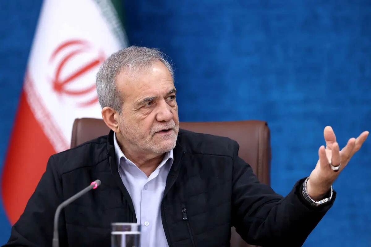 انتقاد پزشکیان از مدارس سمپاد؛ دانشآموزان نباید با فکر مهاجرت تربیت شوند انتقاد پزشکیان از مدارس سمپاد؛ دانشآموزان نباید با فکر مهاجرت تربیت شوند