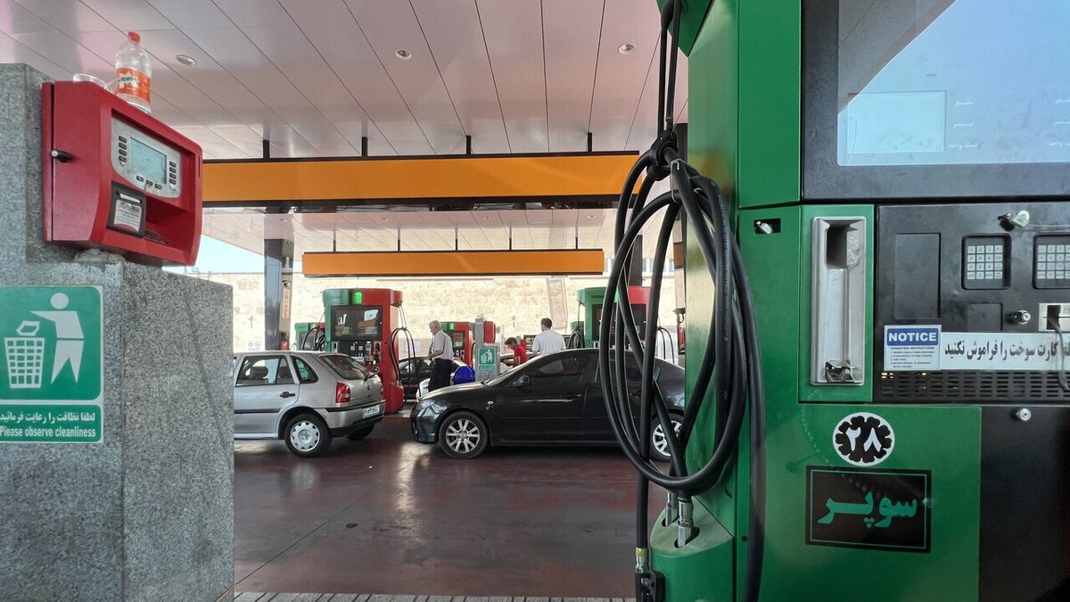 تشریح طرح جدید بنزینی مورد نظر رئیس‌جمهور/ قیمت بنزین چقدر گران می‌شود؟