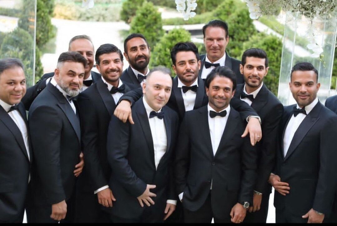 تصاویر جذاب از عروسی گلزار و همسرش+ عکس