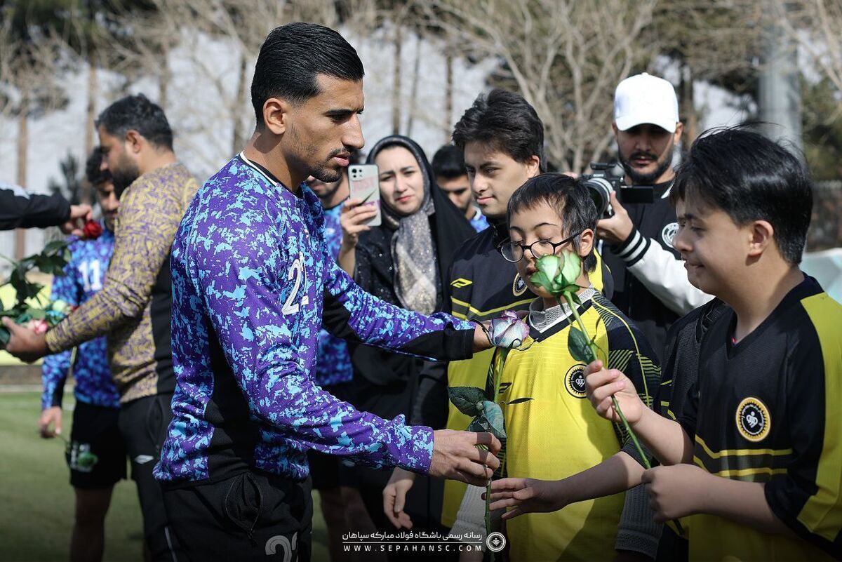 ملی پوش استقلال در برزخ/ حذف مدافع کلیدی از تیم ملی! ملی پوش استقلال در برزخ/ حذف مدافع کلیدی از تیم ملی!