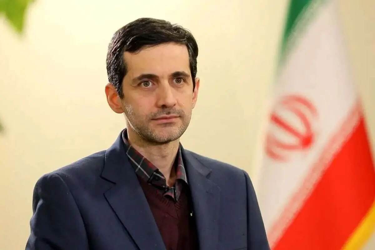 واکنش پسر پزشکیان به سخنان جلیلی درباره مذاکرات + عکس
