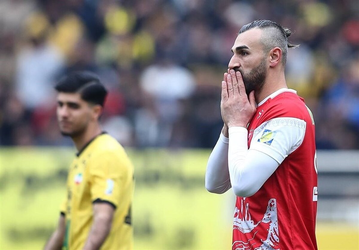 ستاره های پرسپولیس زیر تیغ وحید هاشمیان ستاره های پرسپولیس زیر تیغ وحید هاشمیان