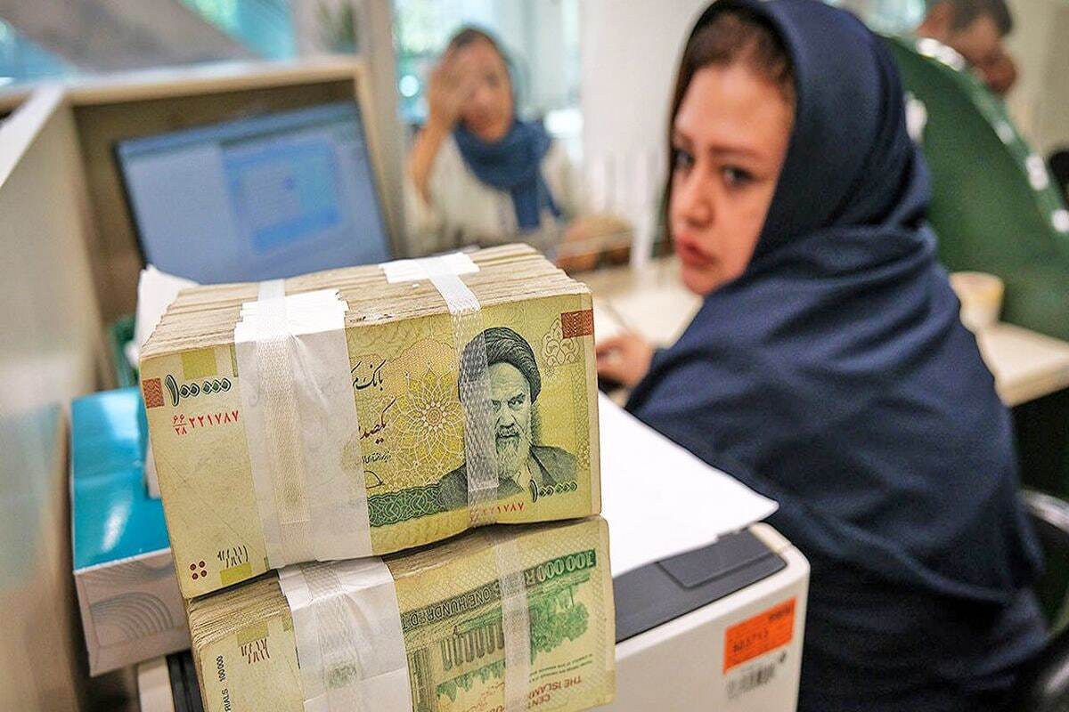 آب پاکی روی دست کارمندان دولت / پرداخت « فوق العاده خاص» مشروط شد آب پاکی روی دست کارمندان دولت / پرداخت « فوق العاده خاص» مشروط شد