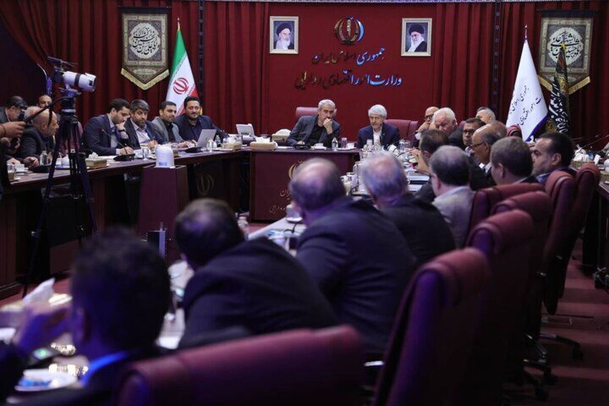 وزیر اقتصاد: اولین ریشه مشکلات اقتصادی کشور، تخصیص ارز و بازگشت آن است