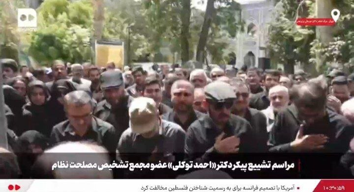 تصاویر ناراحت کننده از خاکسپاری پیکر احمد توکلی