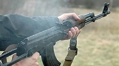 اولین تصاویر از حمله مسلحانه به خودروی کارکنان گمرک + فیلم