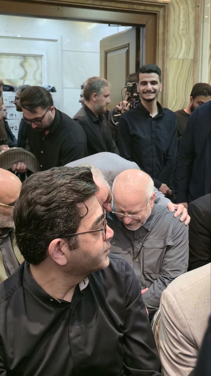 قاب پربازدید از قالیباف و فرزاد حسنی در یک مراسم