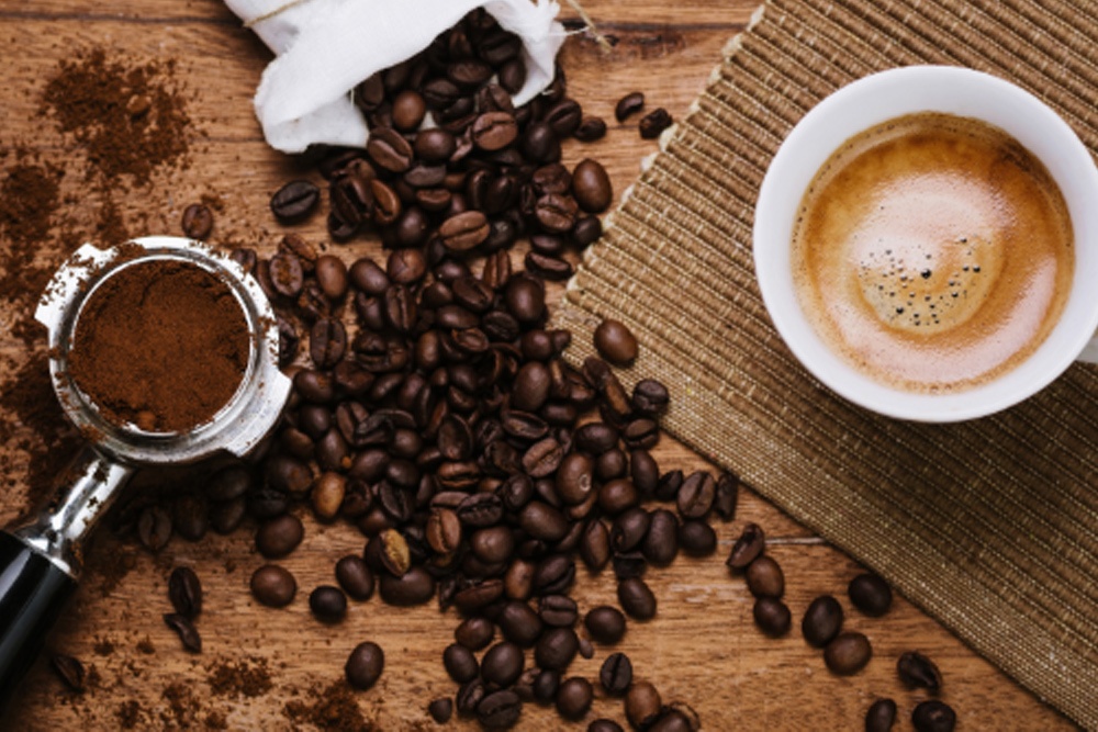 قهوه تازه یا کافی میکس؟ دوئل انرژی برای شروع روز!