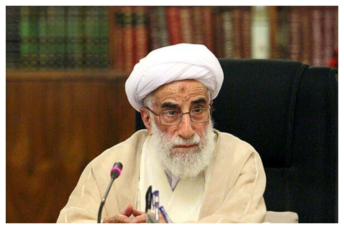 آیت‌الله جنتی ویلچرنشین شد + عکس