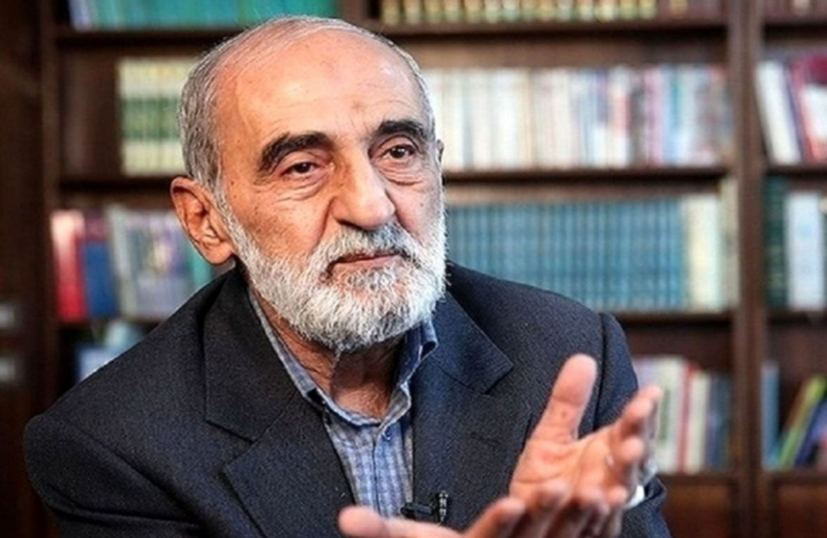 انتقاد شد شریعتمداری در کیهان از پزشکیان!